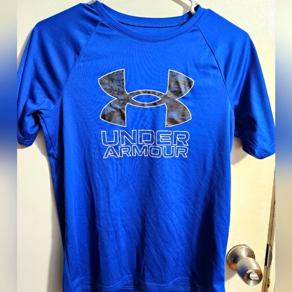 Under Armour Other - Boys YLG Under Armour T-shirt